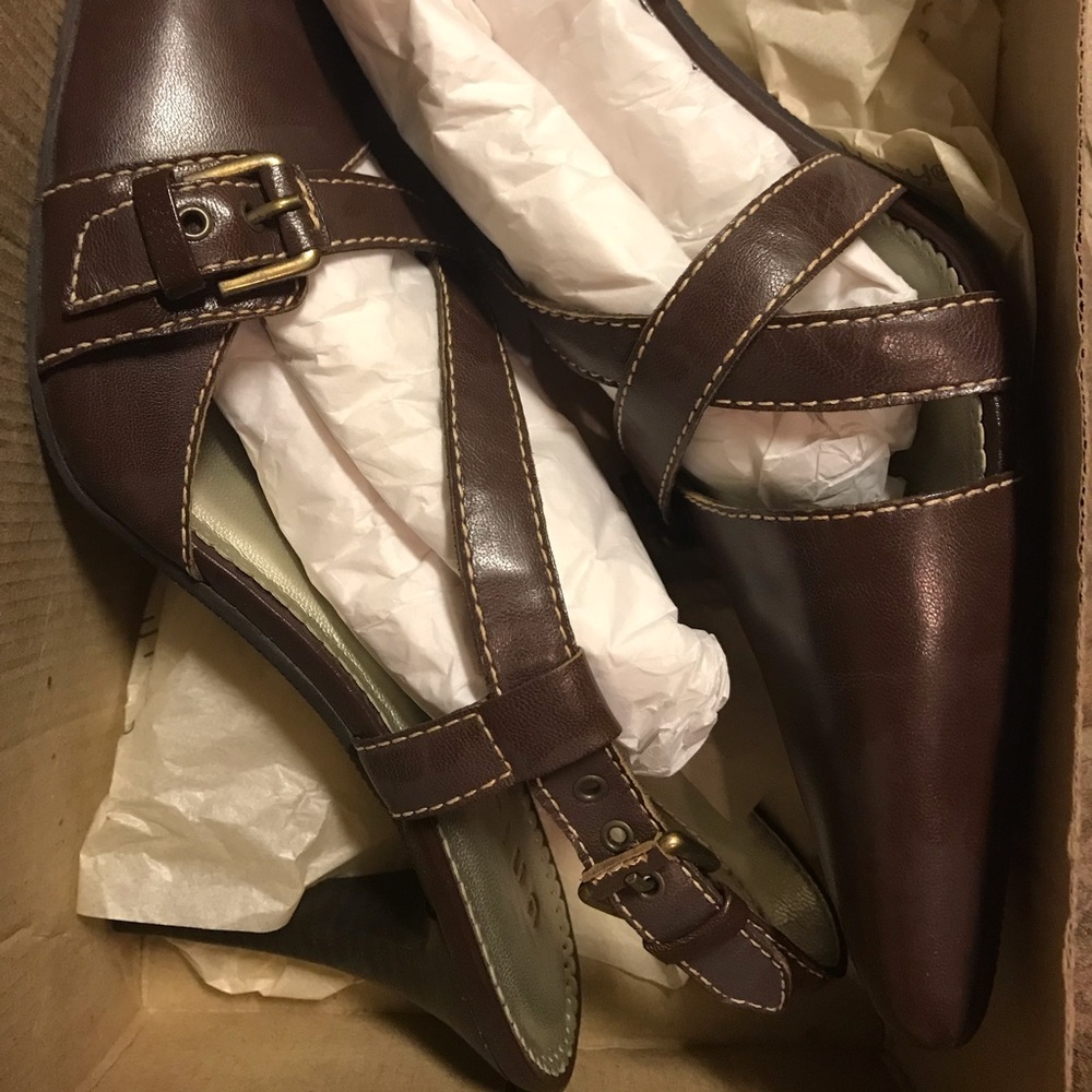 UNISA Heels